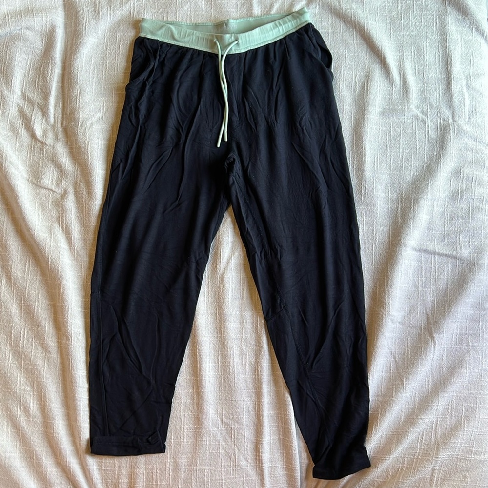 Jamby’s: Breathable No-Sweat Sweatpants - Navy/Mint (Medium)